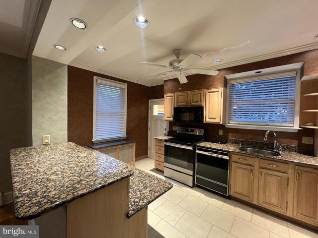 1337 BLEIGH AVE, Philadelphia, PA 19111