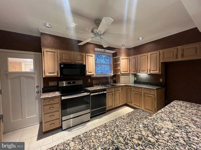 1337 BLEIGH AVE, Philadelphia, PA 19111