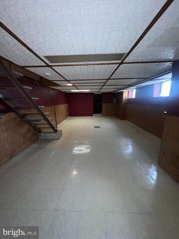 1337 BLEIGH AVE, Philadelphia, PA 19111