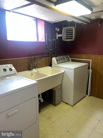 1337 BLEIGH AVE, Philadelphia, PA 19111