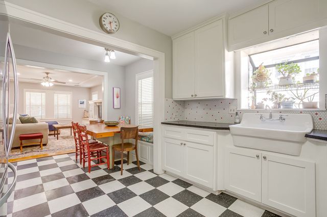 2204 Ashland Avenue, Fort Worth, TX 76107