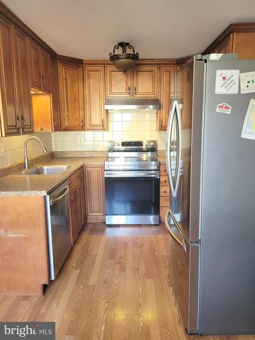 19360 RUNNING CEDAR CT, Germantown, MD 20876