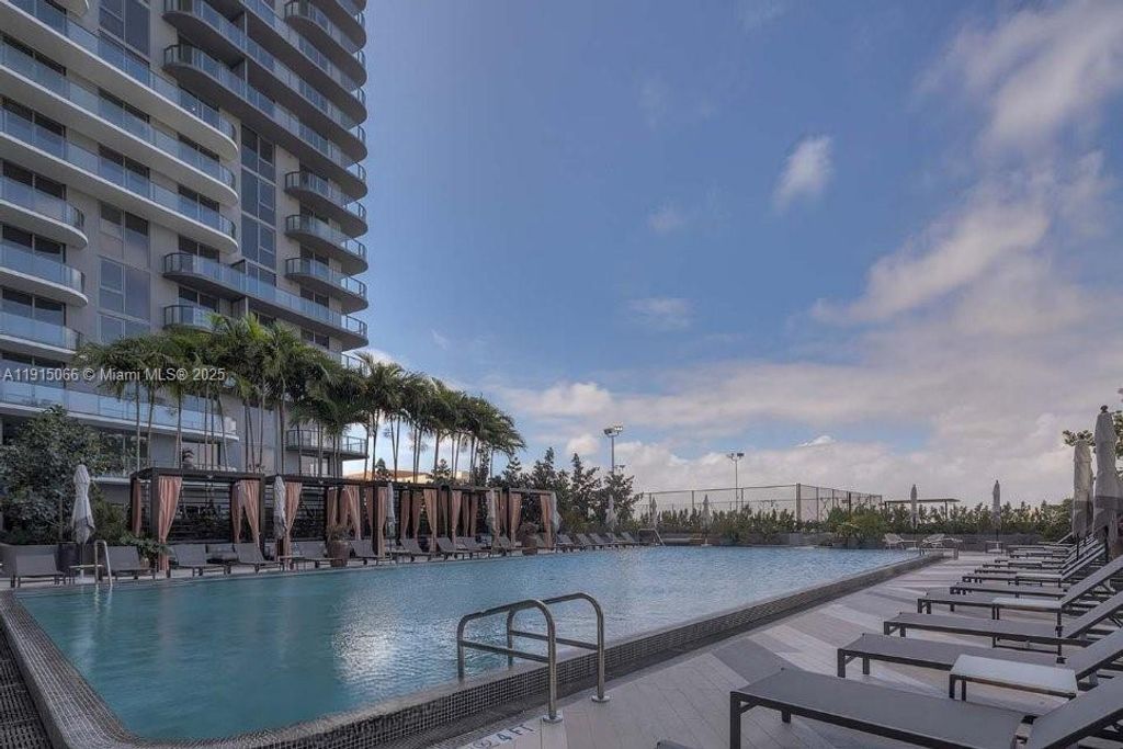 121 NE 34th St 2811, Miami, FL 33137