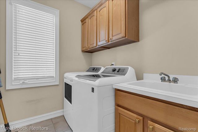 6324 Wildwood Lane, West Bloomfield Charter Township, MI 48324