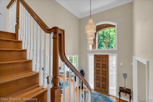 6324 Wildwood Lane, West Bloomfield Charter Township, MI 48324