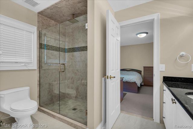 6324 Wildwood Lane, West Bloomfield Charter Township, MI 48324