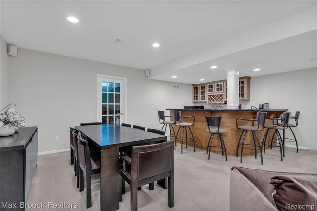 6324 Wildwood Lane, West Bloomfield Charter Township, MI 48324