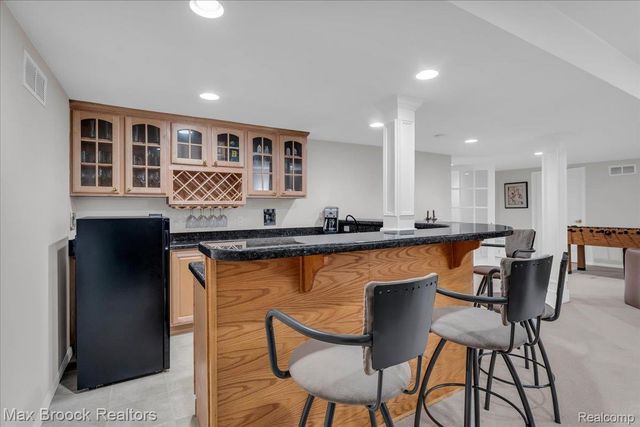 6324 Wildwood Lane, West Bloomfield Charter Township, MI 48324