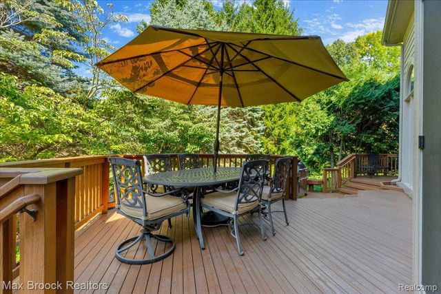 6324 Wildwood Lane, West Bloomfield Charter Township, MI 48324