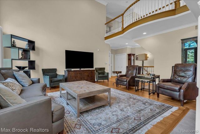 6324 Wildwood Lane, West Bloomfield Charter Township, MI 48324