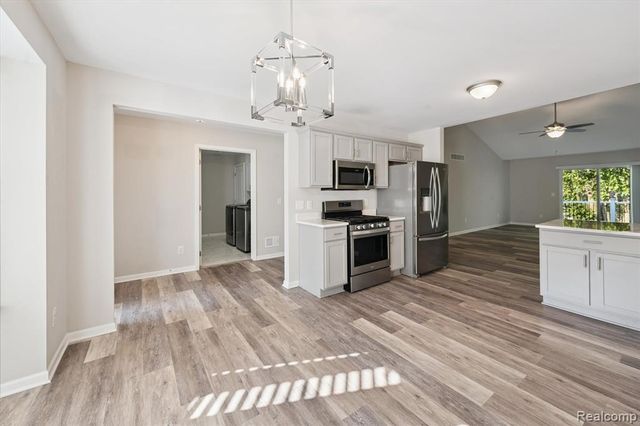 816 Nelsons Ridge Drive, Howell, MI 48843