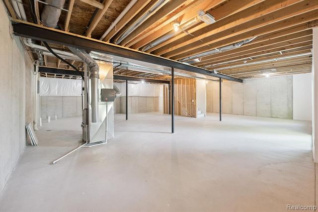 816 Nelsons Ridge Drive, Howell, MI 48843
