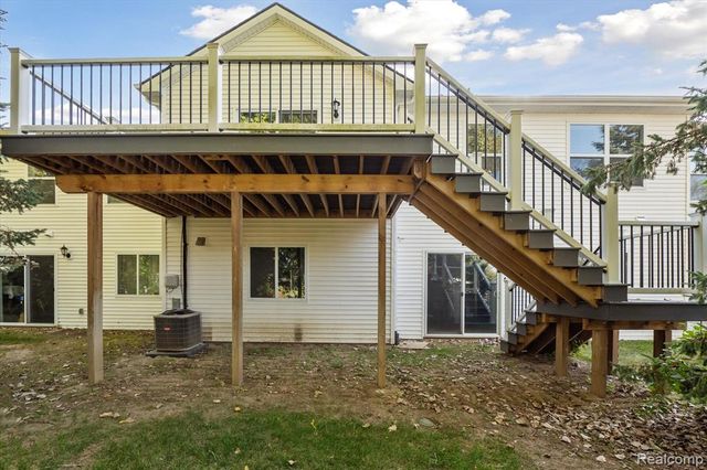 816 Nelsons Ridge Drive, Howell, MI 48843