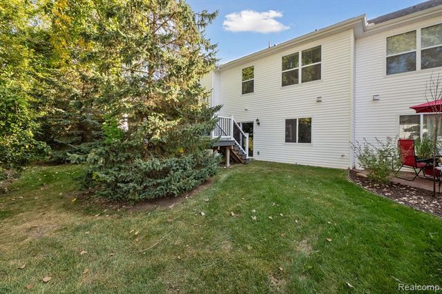 816 Nelsons Ridge Drive, Howell, MI 48843