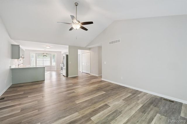 816 Nelsons Ridge Drive, Howell, MI 48843