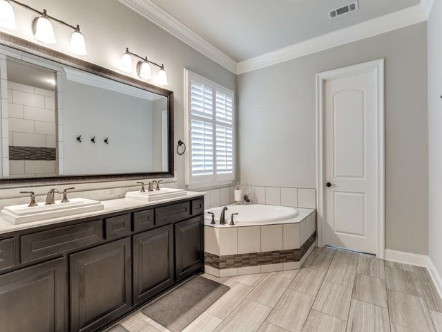 10937 Smoky Oak Trail, Flower Mound, TX 76226
