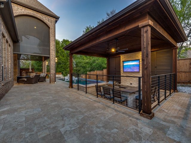 10937 Smoky Oak Trail, Flower Mound, TX 76226