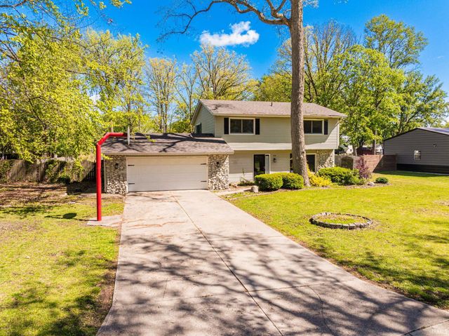 1504 W Tree Lane, Muncie, IN 47302