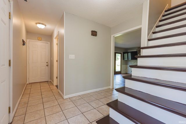 1504 W Tree Lane, Muncie, IN 47302