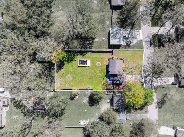 1504 W Tree Lane, Muncie, IN 47302