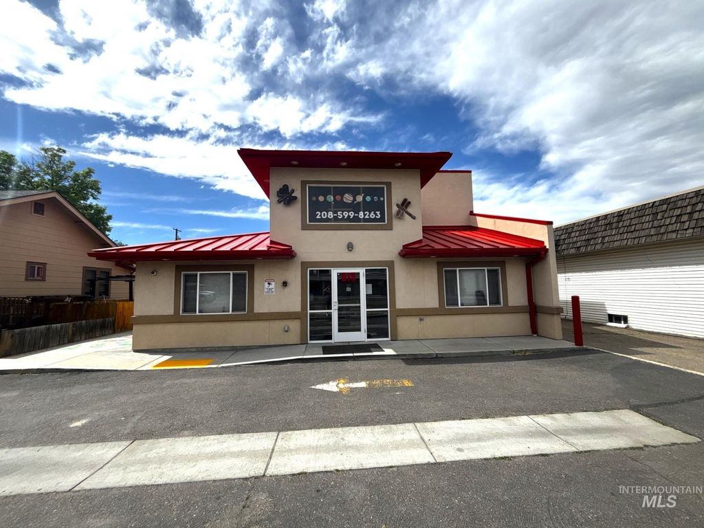 815 12th Ave. S, Nampa, ID 83651