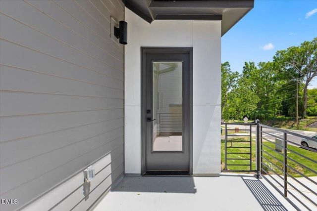 541 Bragg Street, Raleigh, NC 27610