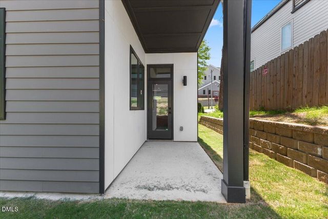 541 Bragg Street, Raleigh, NC 27610