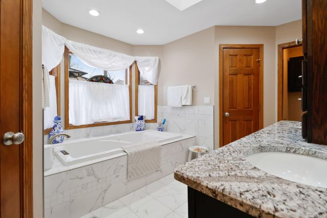 10030 Eagle Court, Demotte, IN 46310