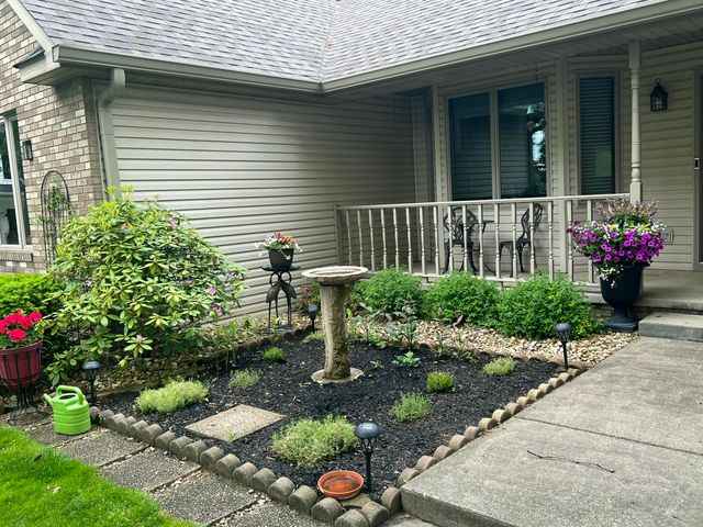 10030 Eagle Court, Demotte, IN 46310