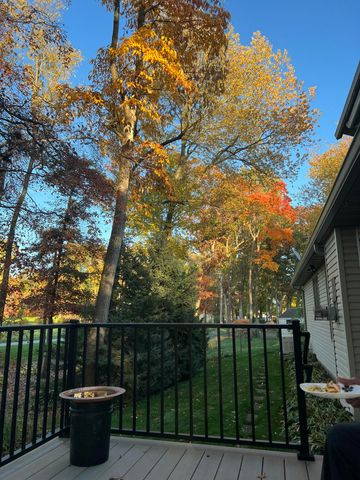 10030 Eagle Court, Demotte, IN 46310