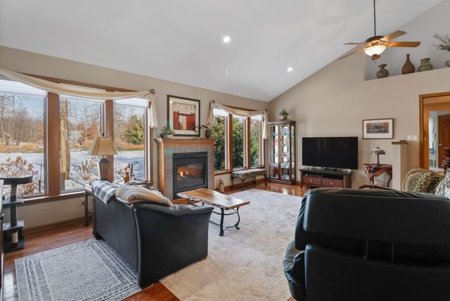 10030 Eagle Court, Demotte, IN 46310