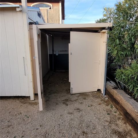 9732 2nd Street, Chloride, AZ 86431