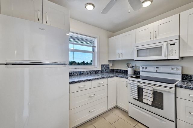 1541 S Ocean Boulevard 413, Lauderdale By The Sea, FL 33062