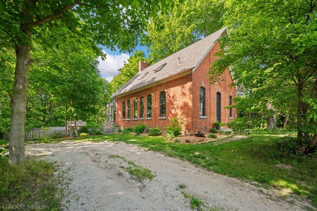 1055 Mount Tabor Road, Buchanan, MI 49107