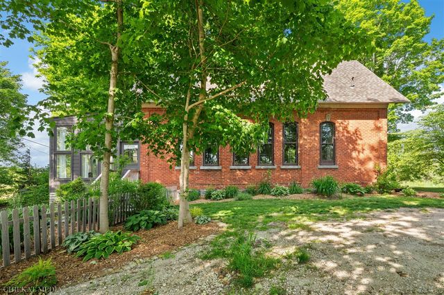 1055 Mount Tabor Road, Buchanan, MI 49107