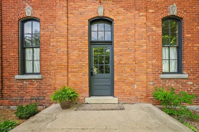 1055 Mount Tabor Road, Buchanan, MI 49107
