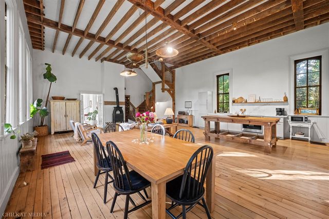 1055 Mount Tabor Road, Buchanan, MI 49107