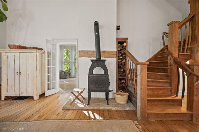 1055 Mount Tabor Road, Buchanan, MI 49107