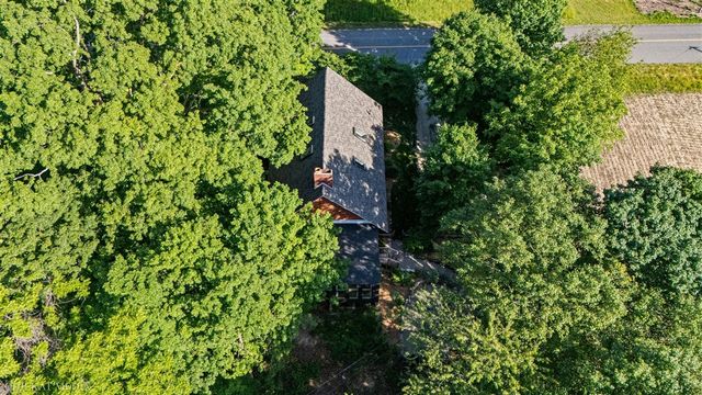1055 Mount Tabor Road, Buchanan, MI 49107