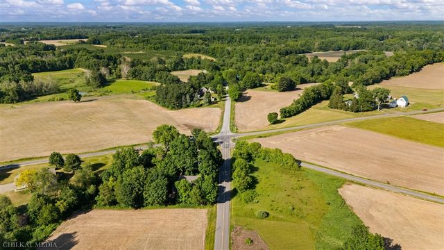 1055 Mount Tabor Road, Buchanan, MI 49107