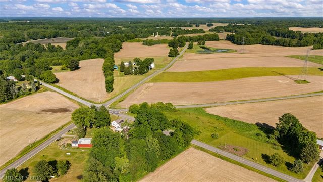 1055 Mount Tabor Road, Buchanan, MI 49107