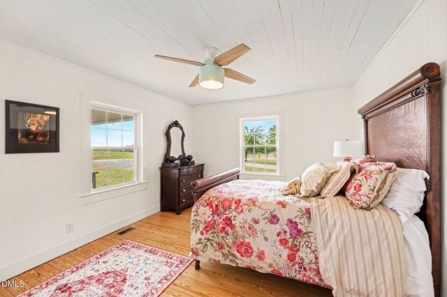 216 Clark Lane, Siler City, NC 27344