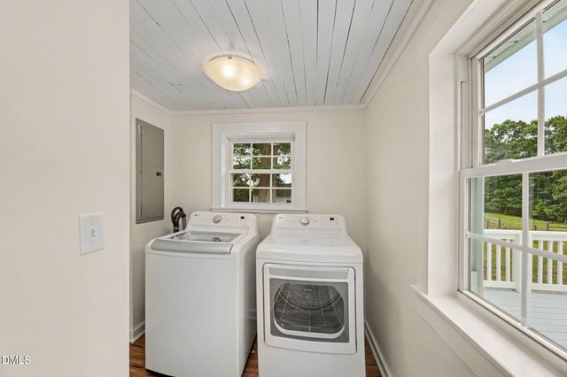 216 Clark Lane, Siler City, NC 27344