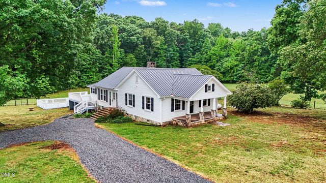 216 Clark Lane, Siler City, NC 27344