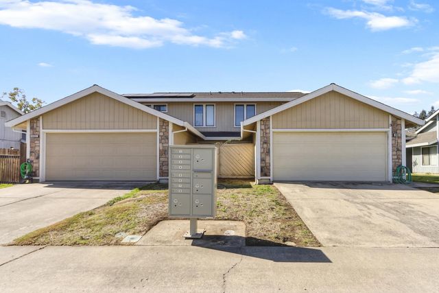 9407 Aizenberg Cir, Elk Grove, CA 95624