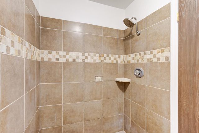 9407 Aizenberg Cir, Elk Grove, CA 95624