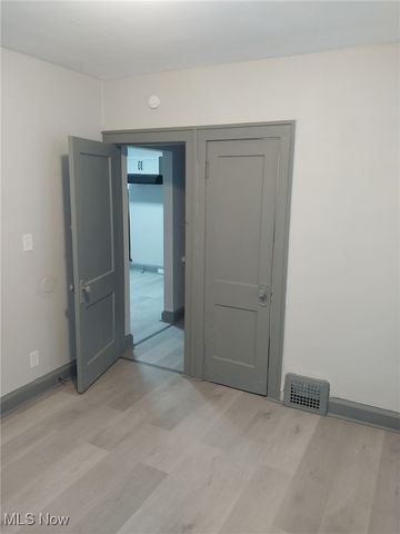 13901 Chapelside Avenue, Cleveland, OH 44120