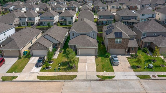 2906 Lawrence Park Court, Conroe, TX 77304