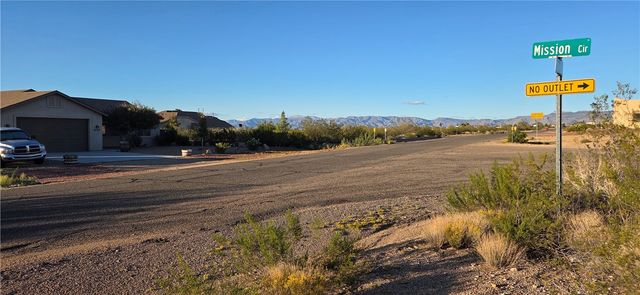 8716 N Ironwood Drive, Kingman, AZ 86401