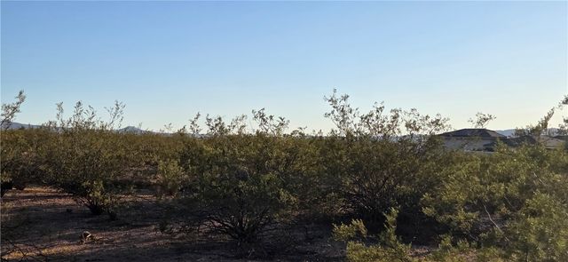 8716 N Ironwood Drive, Kingman, AZ 86401